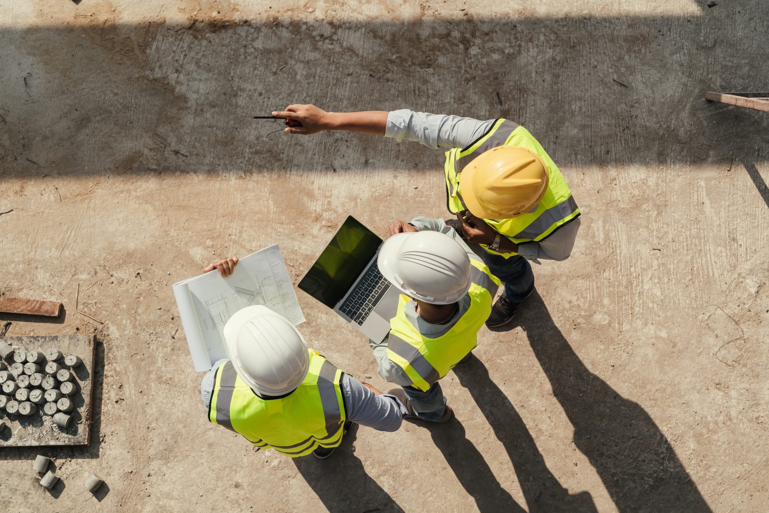 Routine maintenance and emergency call‑out services as part of facilities management